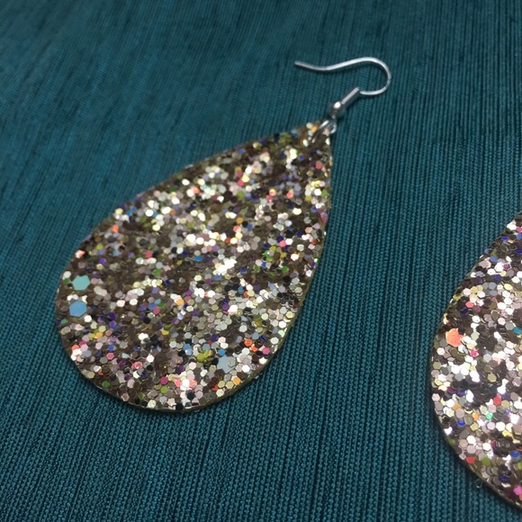 Gold Glitter Earrings! - Picture 3 of 7